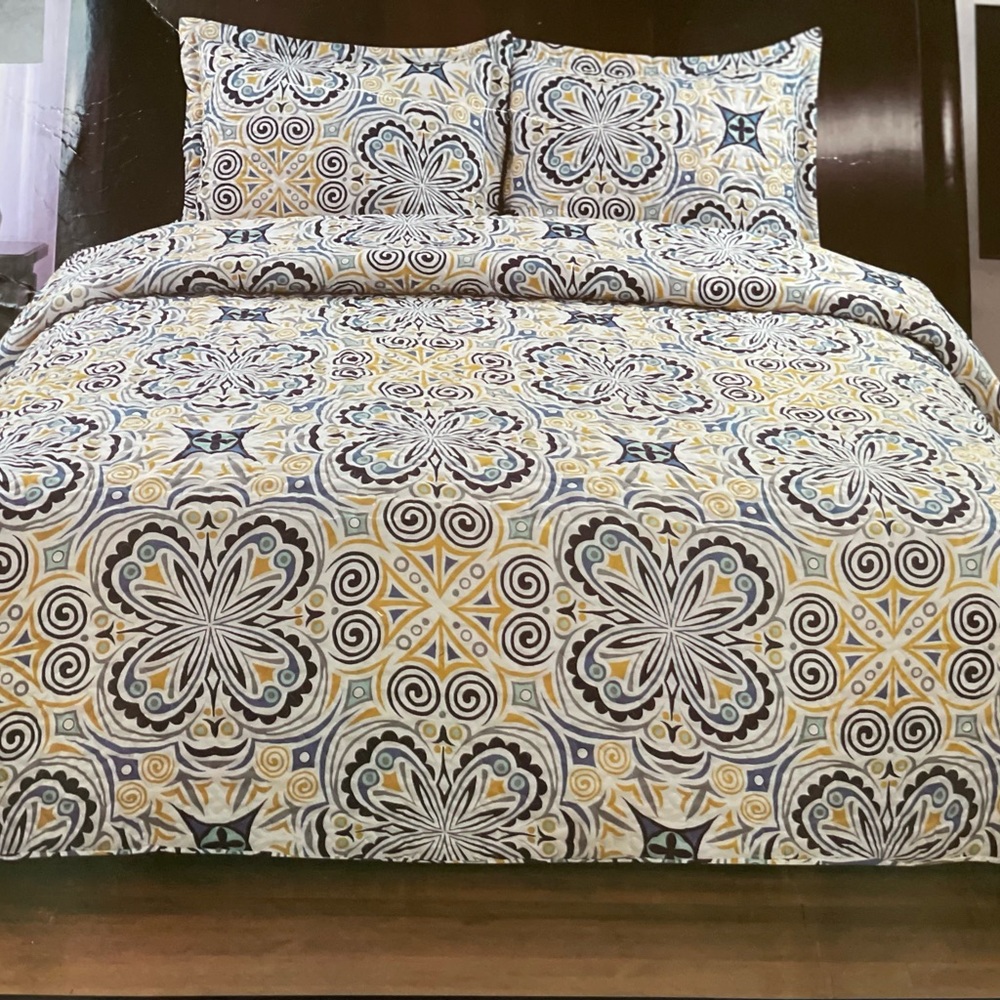 Brand new luxury king size Quilt /comforter set,3PCS